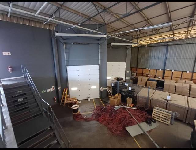 INDUSTRIAL PROPERTY TO RENT IN LOUWLARDIA